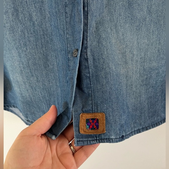 Jen’s Pirate Booty Distressed Denim Button Front Embroidered Flip-Cuff Shirt - Picture 5 of 13